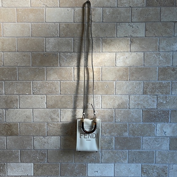 2021 FENDI mini sunshine shopper in Bianco Ice. Never carried. - Picture 2 of 10